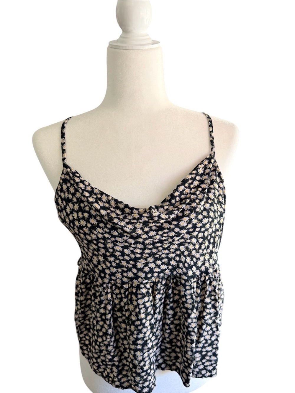 American Eagle Outfitters Black Floral Daisy Cami Top with Adjustable Straps